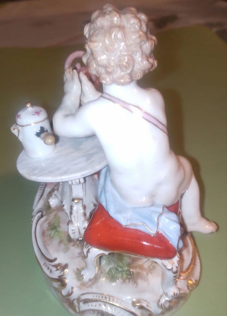 靴*も様 美品 マイセン ホットチョコレートを作る天使 フィギュリン