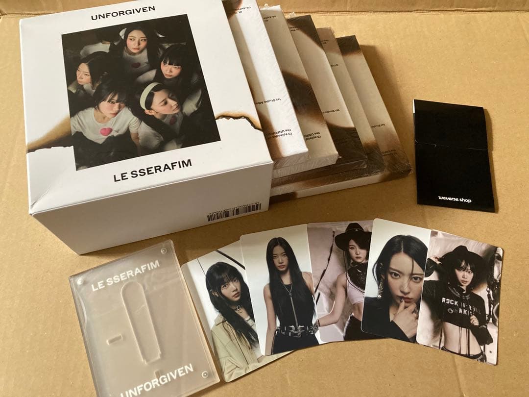 LE SSERAFIM UNFORGIVEN weverse 予約特典 セット LE SSERAFIM UNFORGIVEN weverse 予約特典 セット - メルカリ