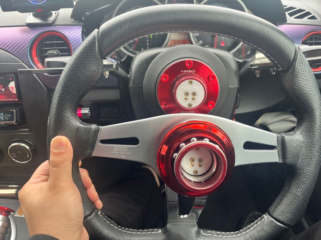 momo ステアリング trek NRG クイックリリース ncロードスターボス