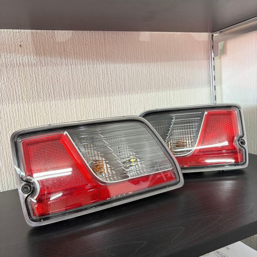 ダイハツ アトレー ハイゼットカーゴ S700V 純正テールランプ LED