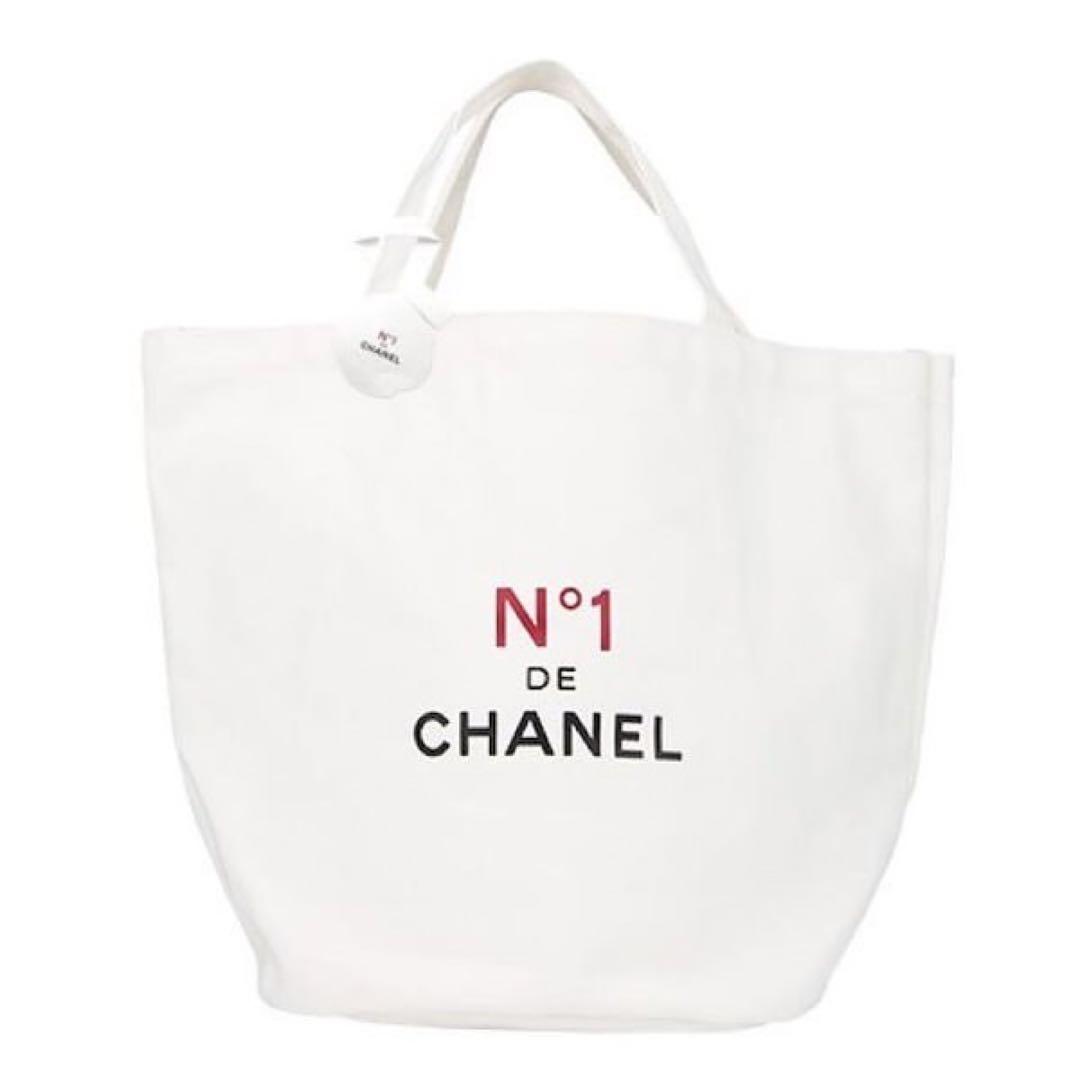 新品】シャネルCHANELノベルティトートバッグ 白 新品未使用品 - メルカリ