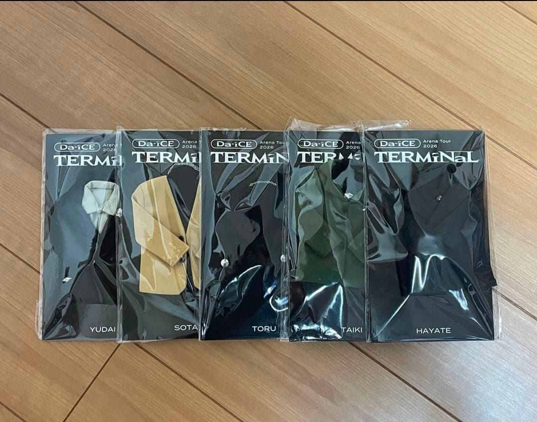 Da-iCE 衣装キーホルダー 5人セット - メルカリ