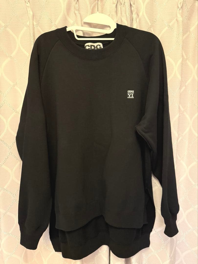 CDG × YI OVERSIZED LONGBACK SWEATSHIRT CDG YI OVERSIZED LONG BACK SWEATSHIRT-【USJ】ユニバーサル