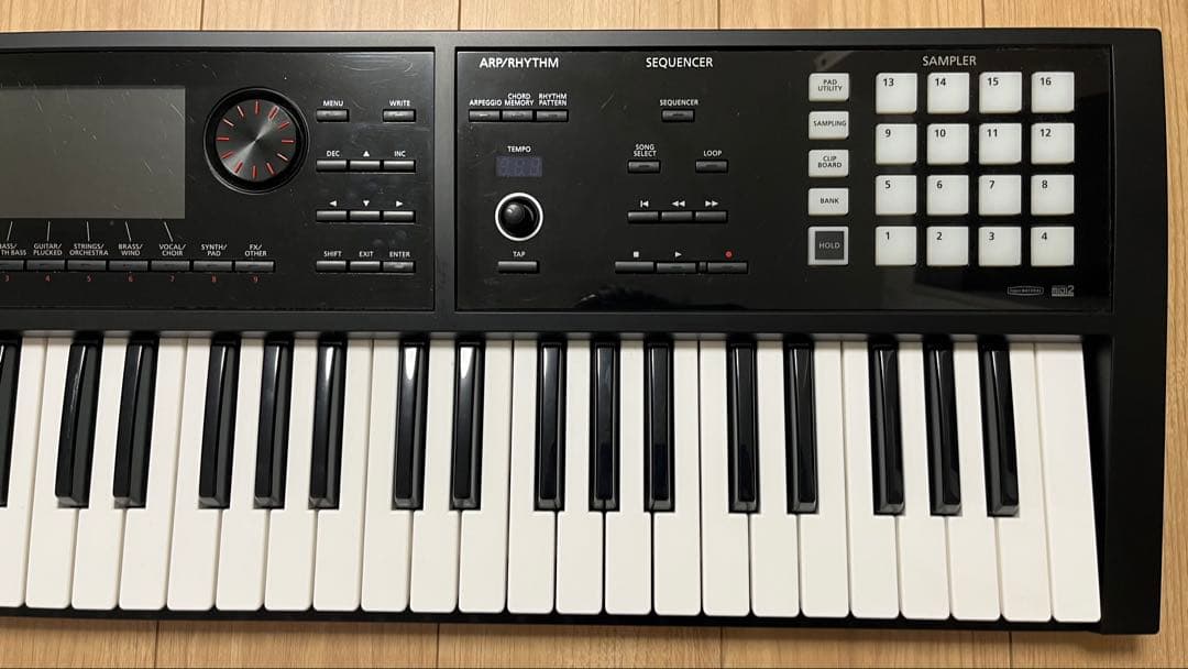 完品】セール中！Roland FA-06 シンセサイザー 61鍵 【おまけ有】