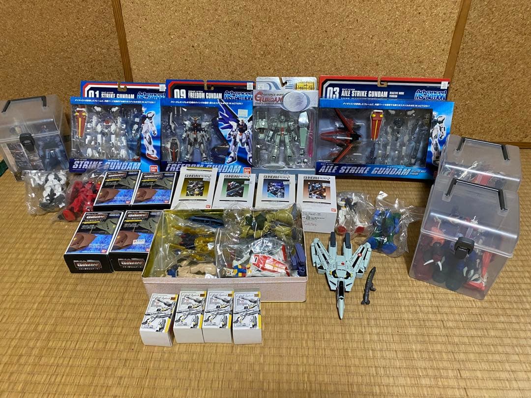 《未開封品・未使用品》機動戦士ガンダムのフィギュア