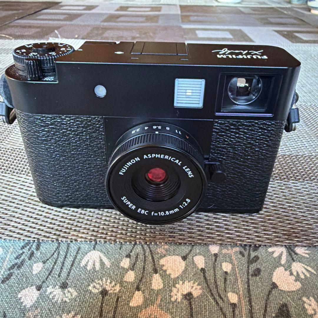 【完動美品】FUJIFILM X-HF1 -B デジタルカメラ X-half