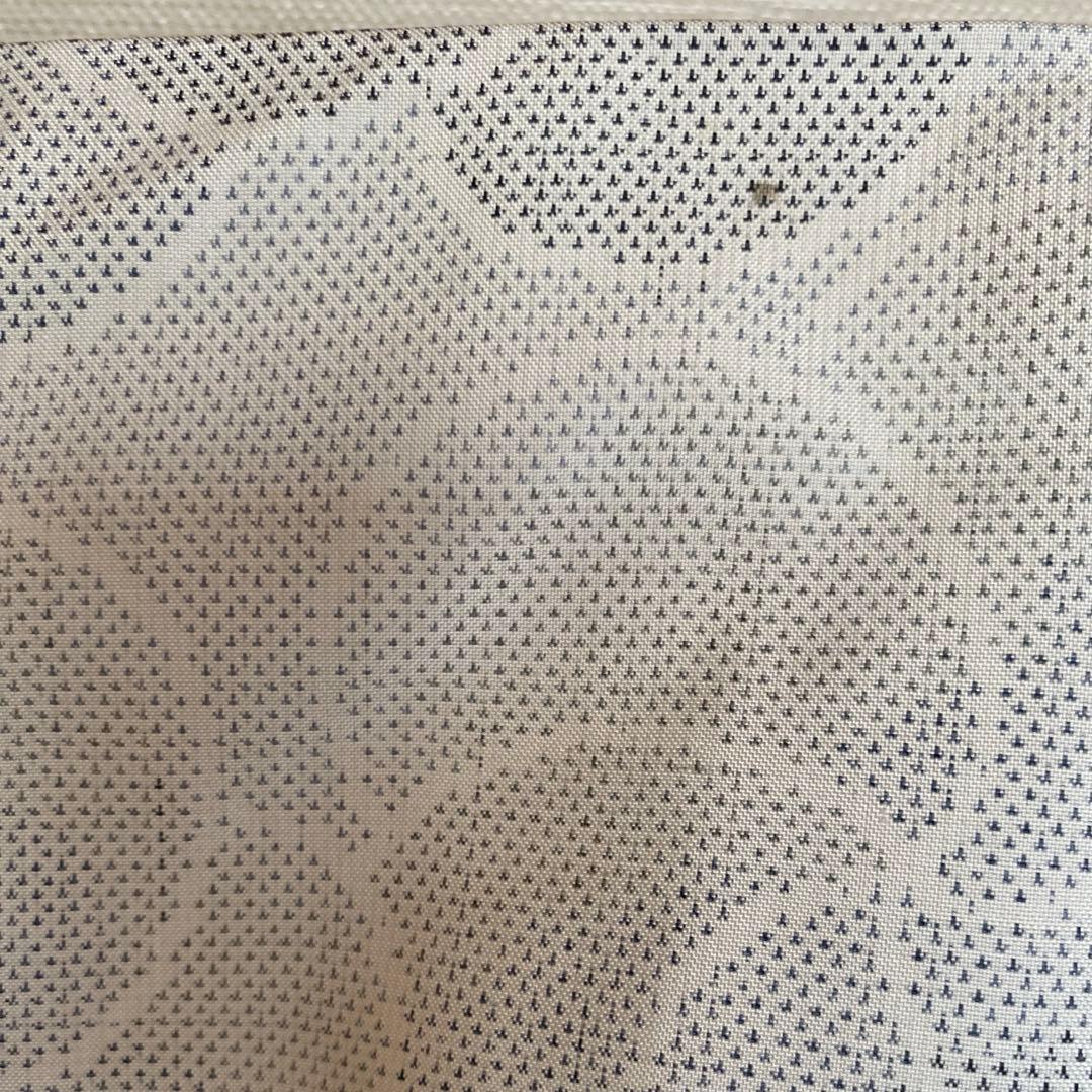 値下げ 本場大島紬 白大島 重ね梅 しつけ付き未着用 ゆったりサイズ