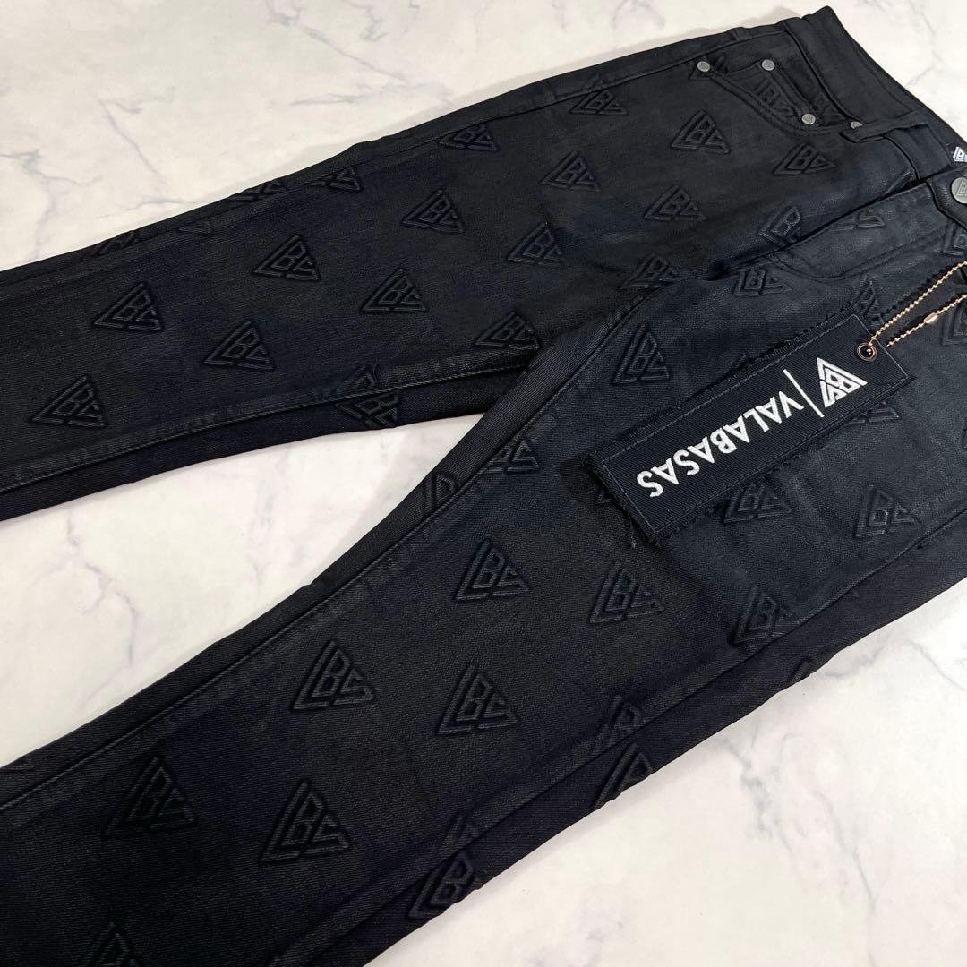 新品 valabasas モノグラムスキニーフレアデニム ワックス加工 黒 30
