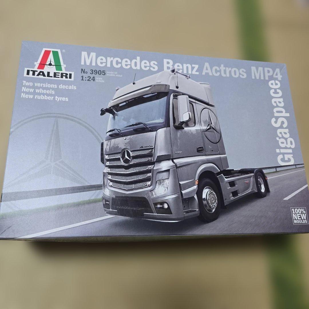 ITALERI メルセデス・ベンツ アクトロス MP4 ギガスペース 1:24 Amazon | イタレリ 1/24 メルセデス・ベンツ アクトロス MP4 ギガ