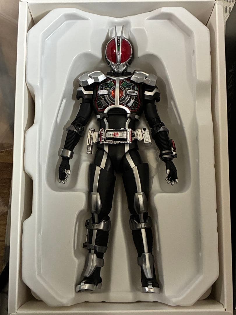 S.H.Figuarts 真骨彫 仮面ライダーファイズ アクセルフォーム