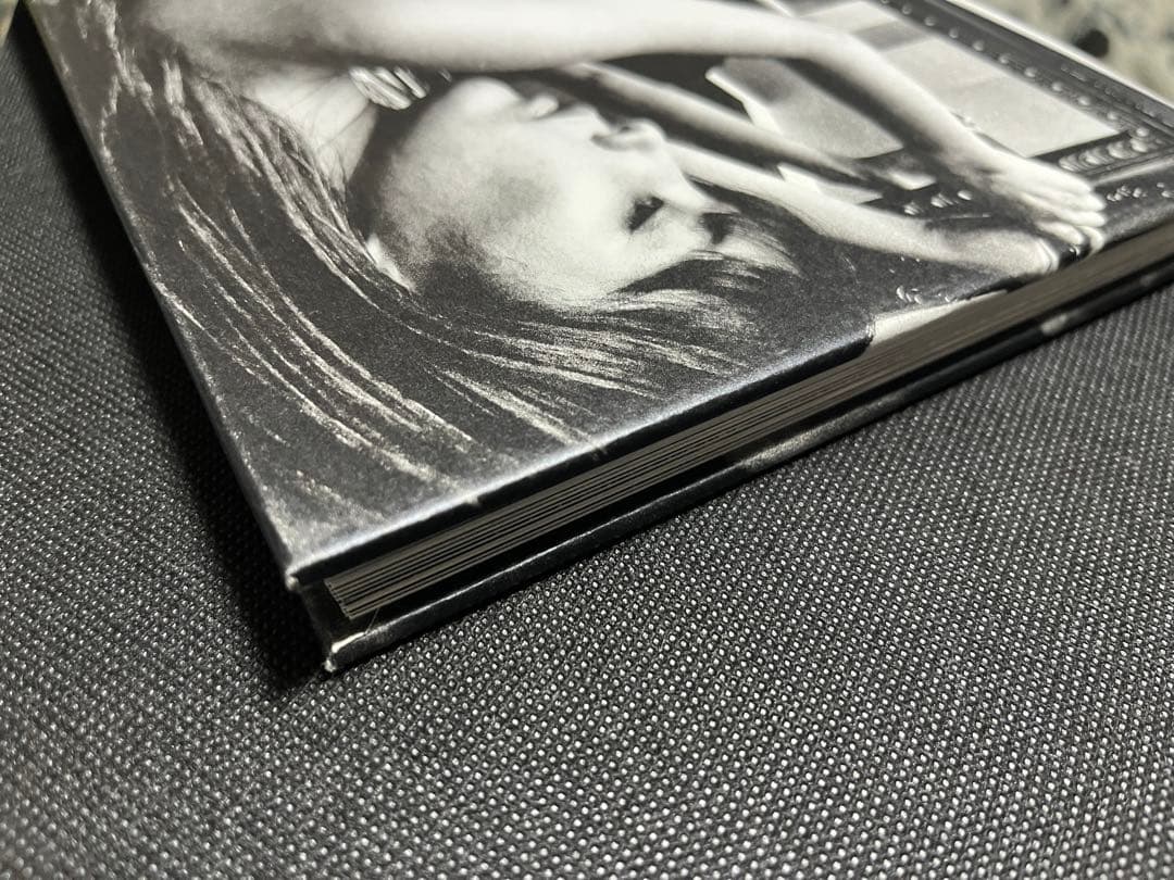 森山大道 直筆サイン入り『orizuru』 限定900部 / USED - メルカリ