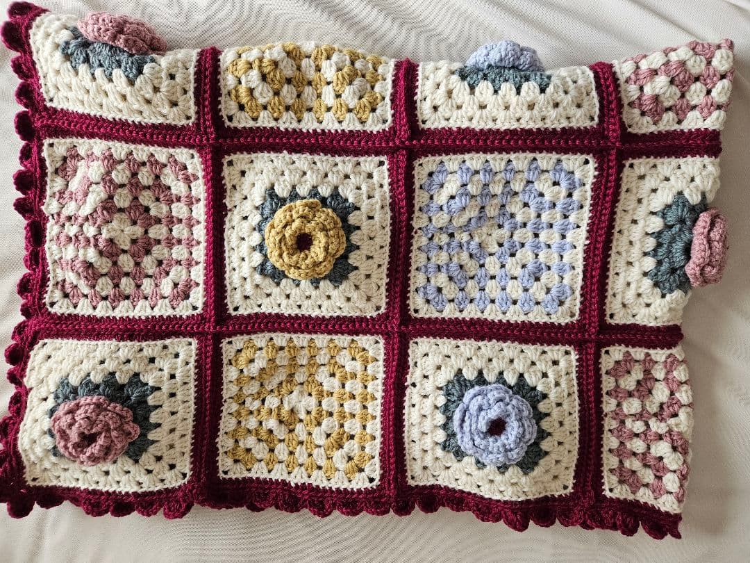 手編み 立体お花マルチカバー