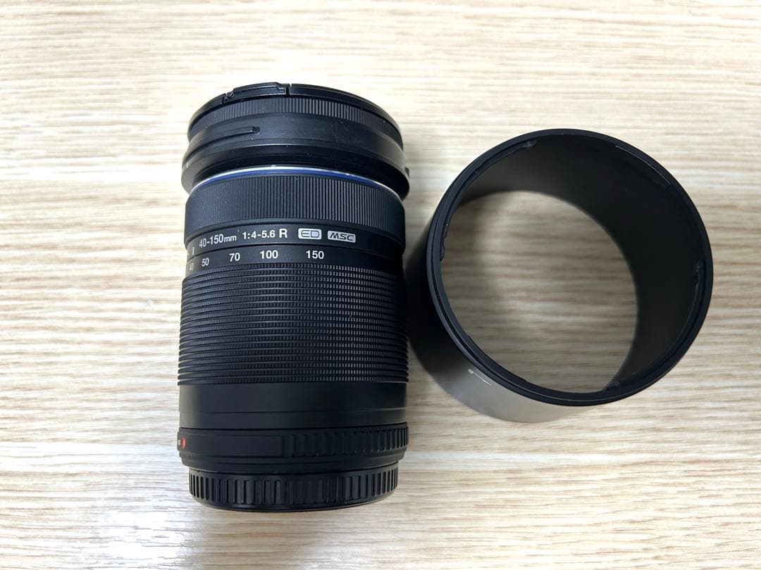 オリンパス M.ZUIKO 40-150mm ズームレンズ　フィルターフード付き オリンパス M.ZUIKO 40-150mm F2.8 PROのレンズフードが巨大過ぎるので