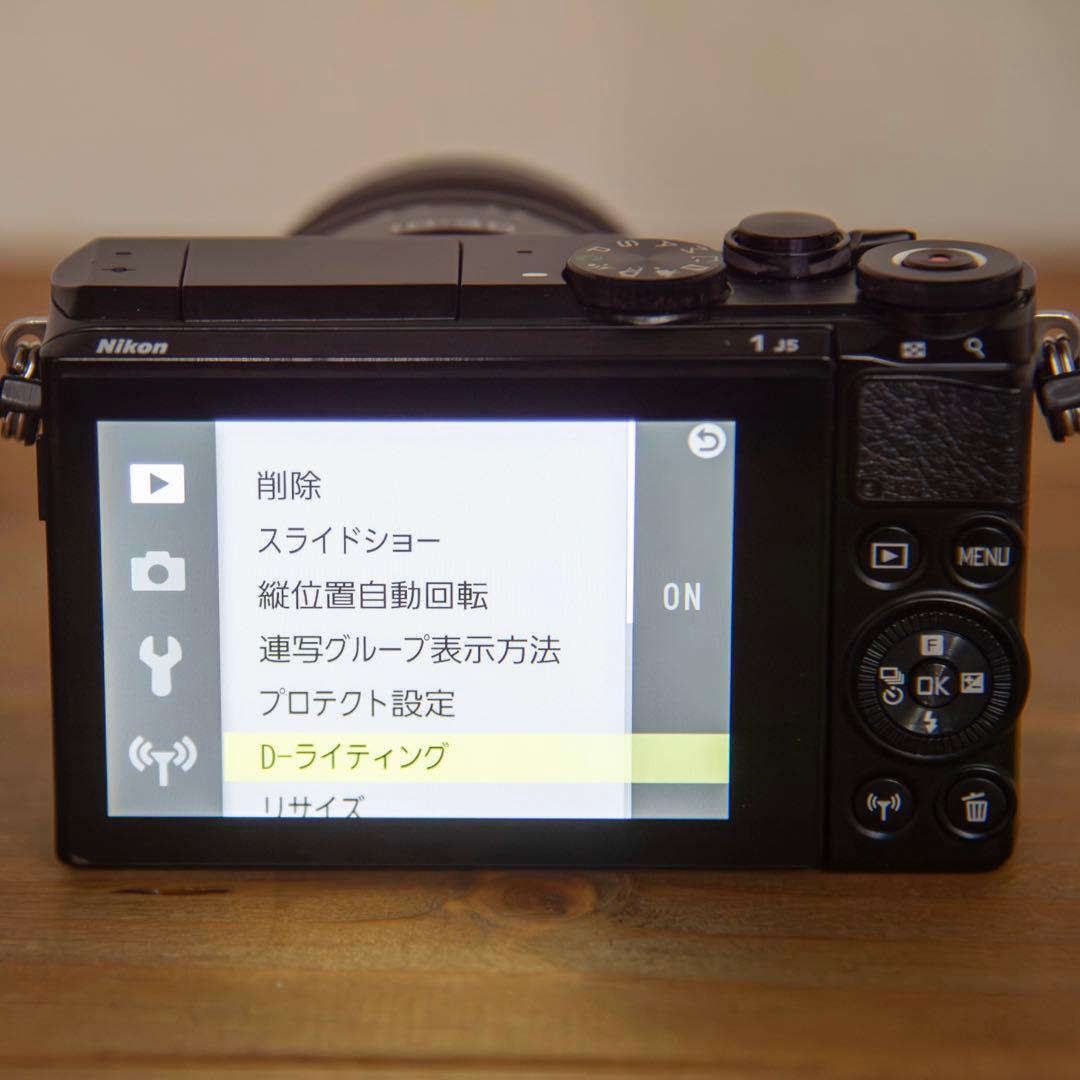 NIKON 1 J5 ダブルレンズ 18.5mm F1.8付 良品