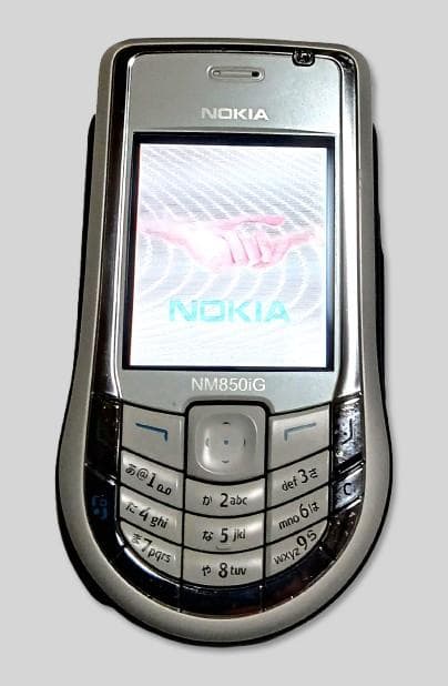 Docomo Nokia NM850ig - 非常に良い状態 mova」の意味や使い方 わかり