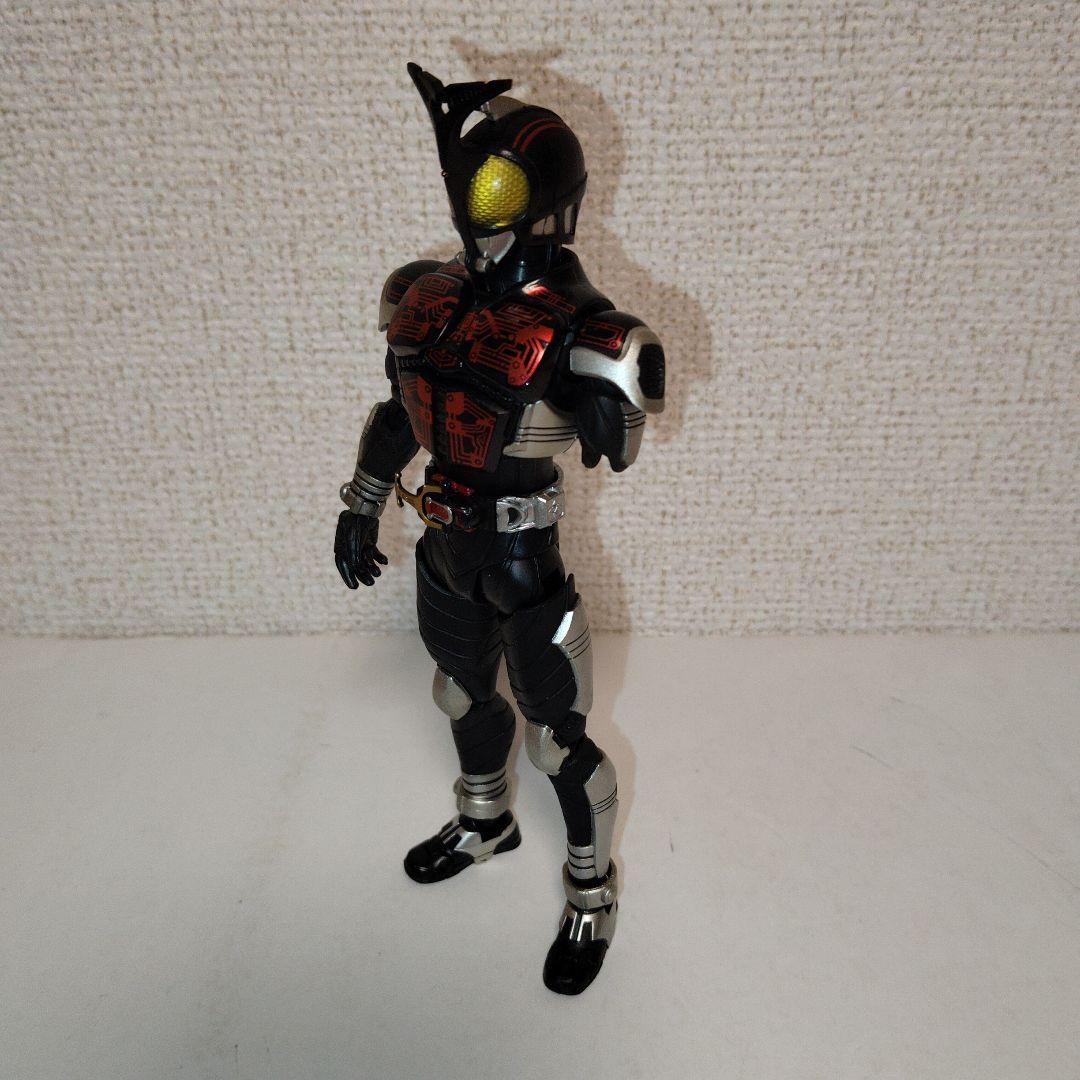 【ジャンク品】S.H.Figuarts（真骨彫製法） 仮面ライダー ダークカブト