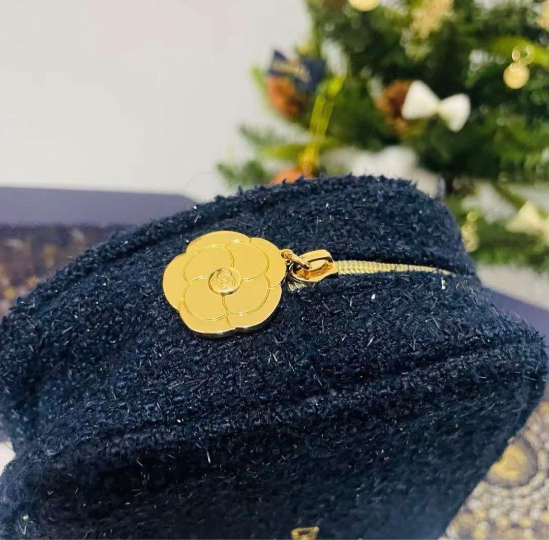 新品箱付きCHANEL BEAUTE ネイビー クリスマス限定ポーチ ノベルティ