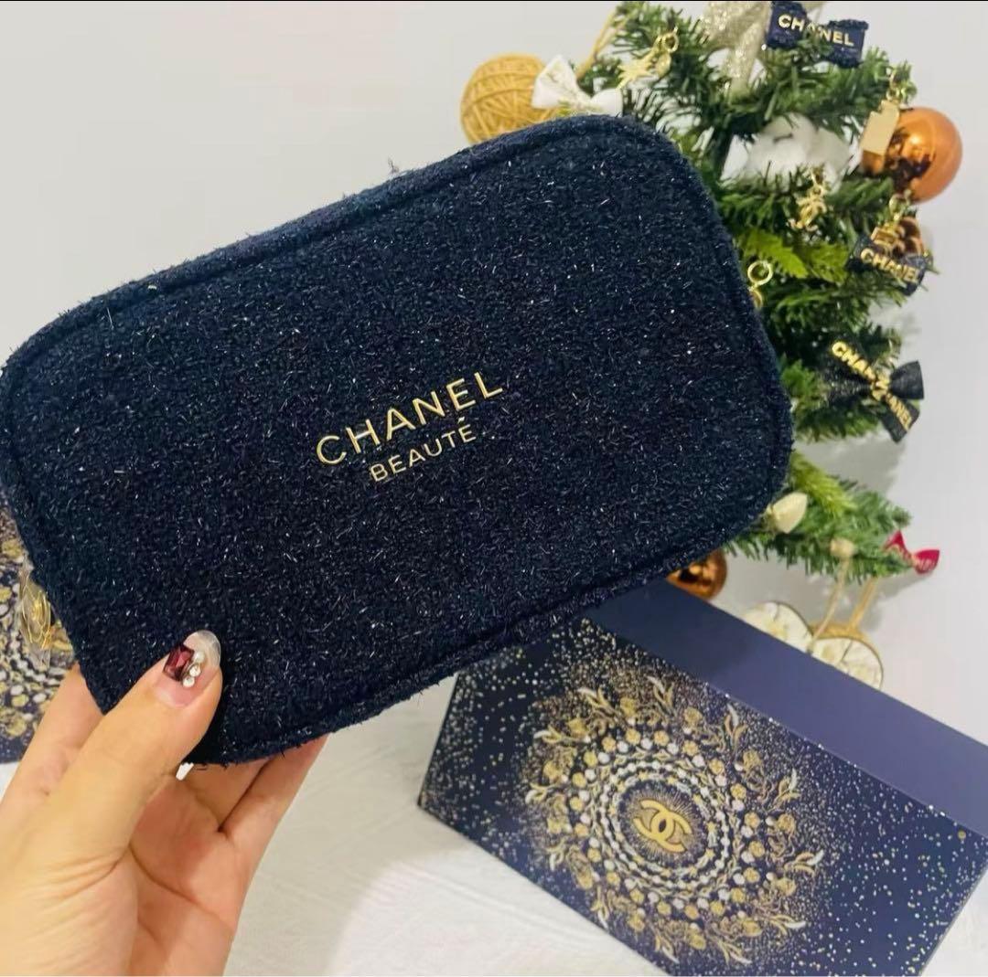 新品箱付きCHANEL BEAUTE ネイビー クリスマス限定ポーチ ノベルティ