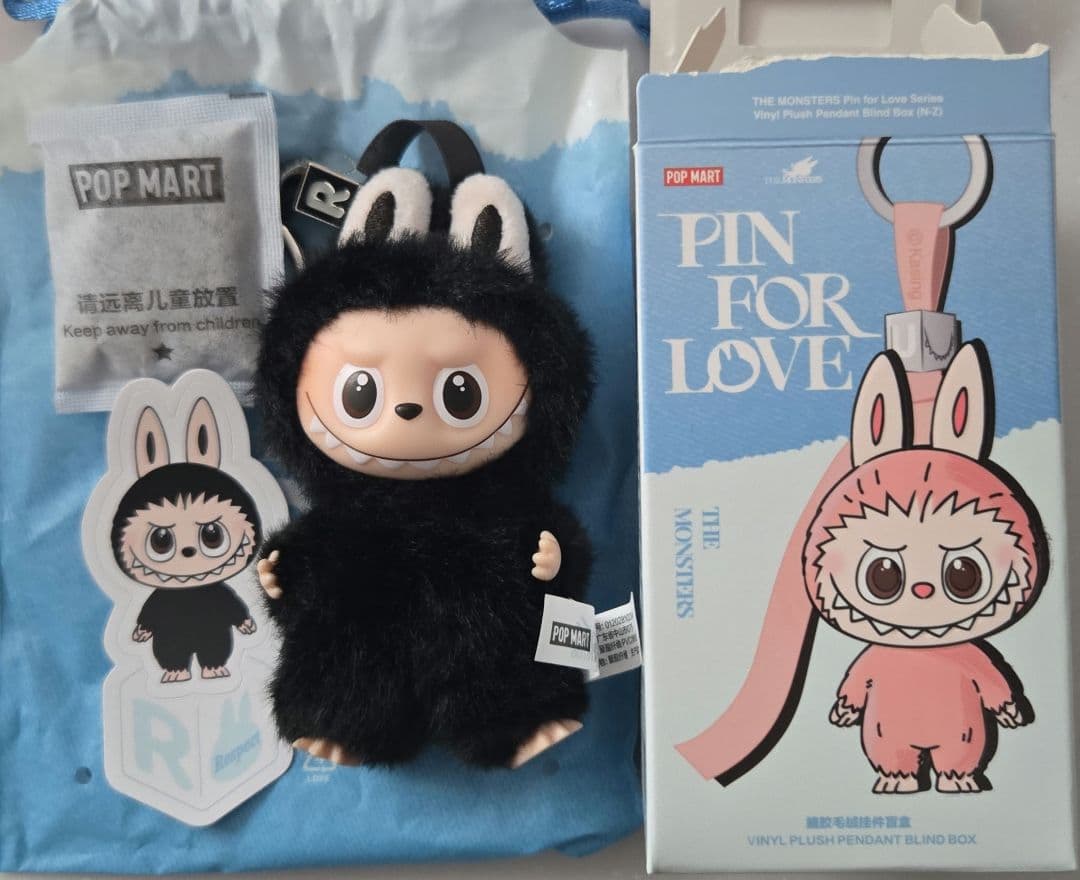 正規品 PIN FOR LOVE ラブブ イニシャル R - メルカリ