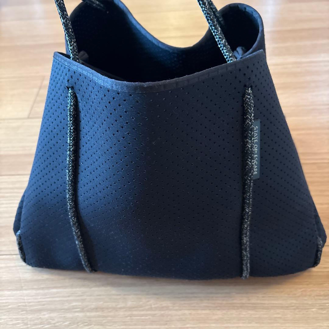 メッシュデザイン トートバッグ 黒 STATE OF ESCAPEの通販はau PAY