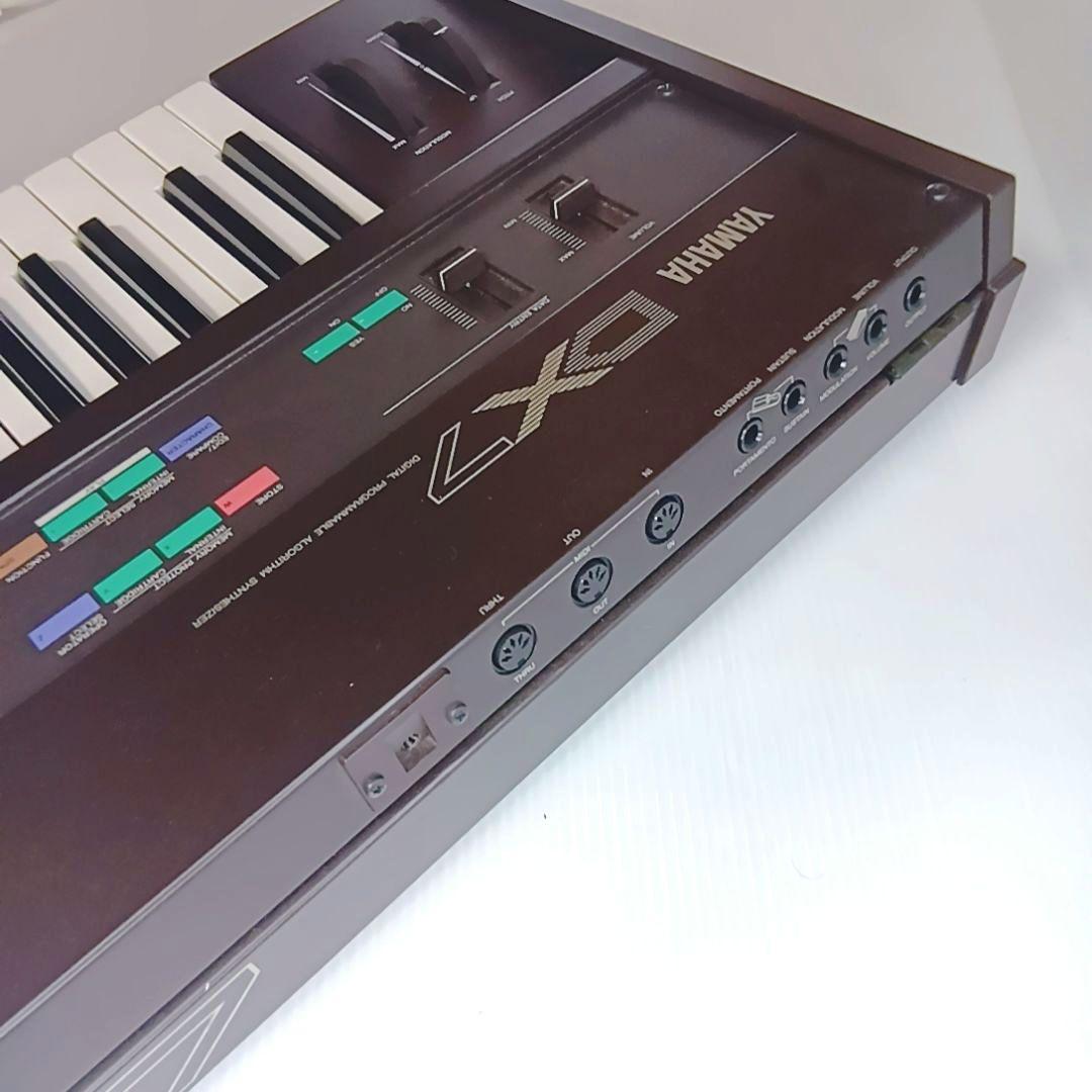 廃盤 ヤマハ シンセサイザー DX7 ハードケース付き 61鍵盤 32音色