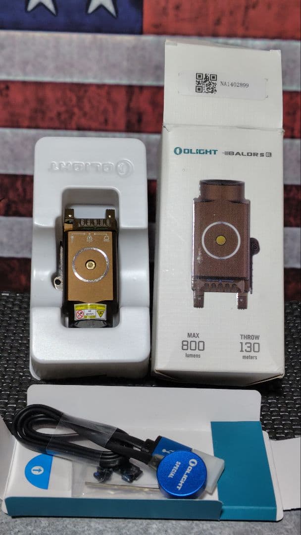 Olightレーザーライトタンカラー Olight Baldr S Desert Tan Weapon Light, White Light (800 Lumens