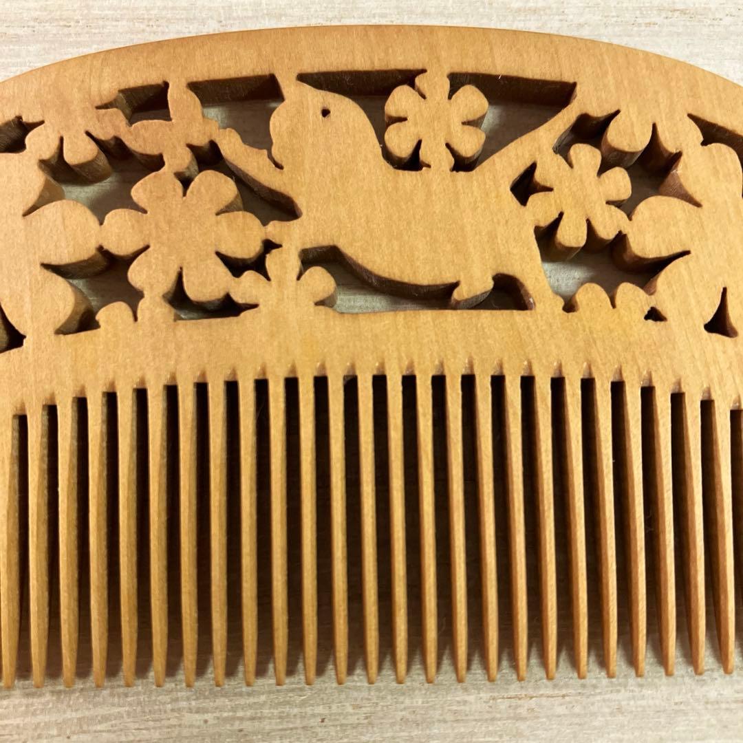 《新品同様》　つげ櫛 猫と花 さつまつげ　紅珊瑚　匠工芸　定価¥39,500