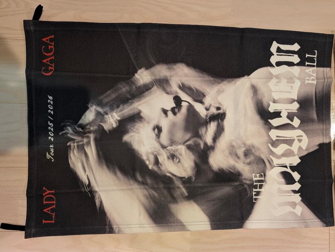 新品Lady Gaga VIP Gold Merch セット 2026レディガガ - メルカリ
