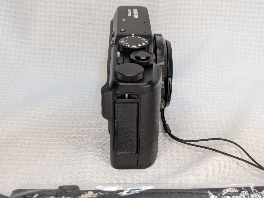 FUJIFILM XF10 未使用純正ストラップ付き
