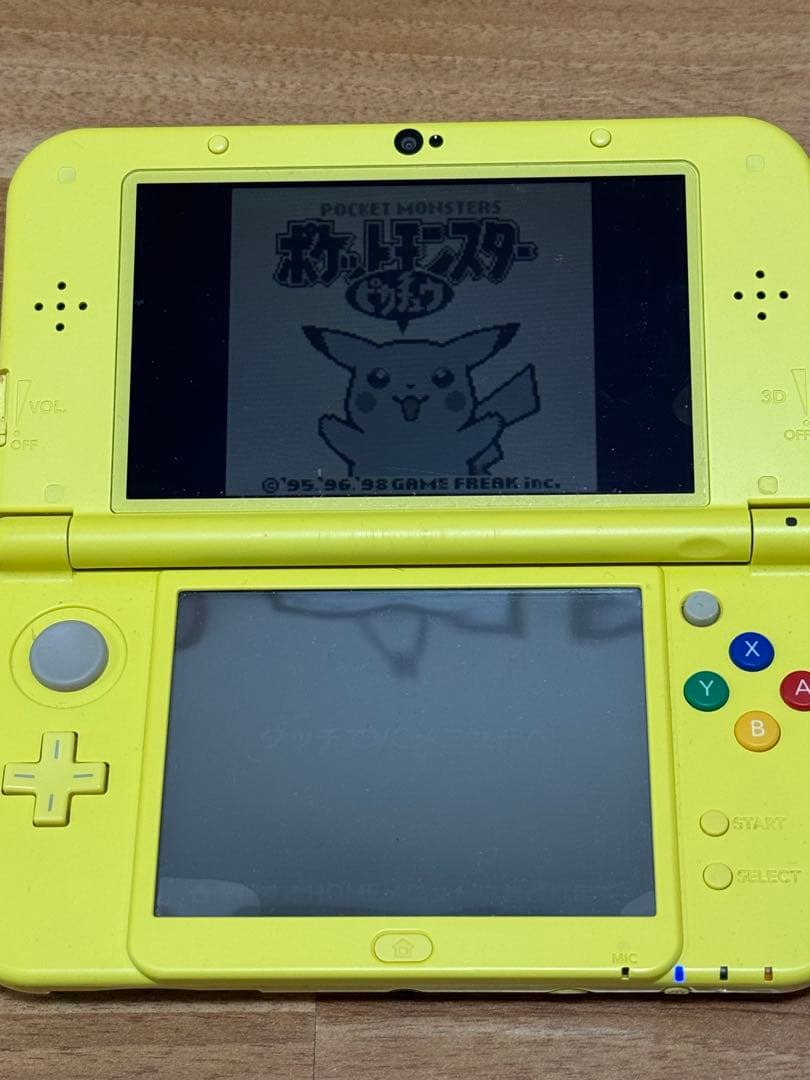 Newニンテンドー3DS LL ピカチュウ【イエロー】箱付き - メルカリ