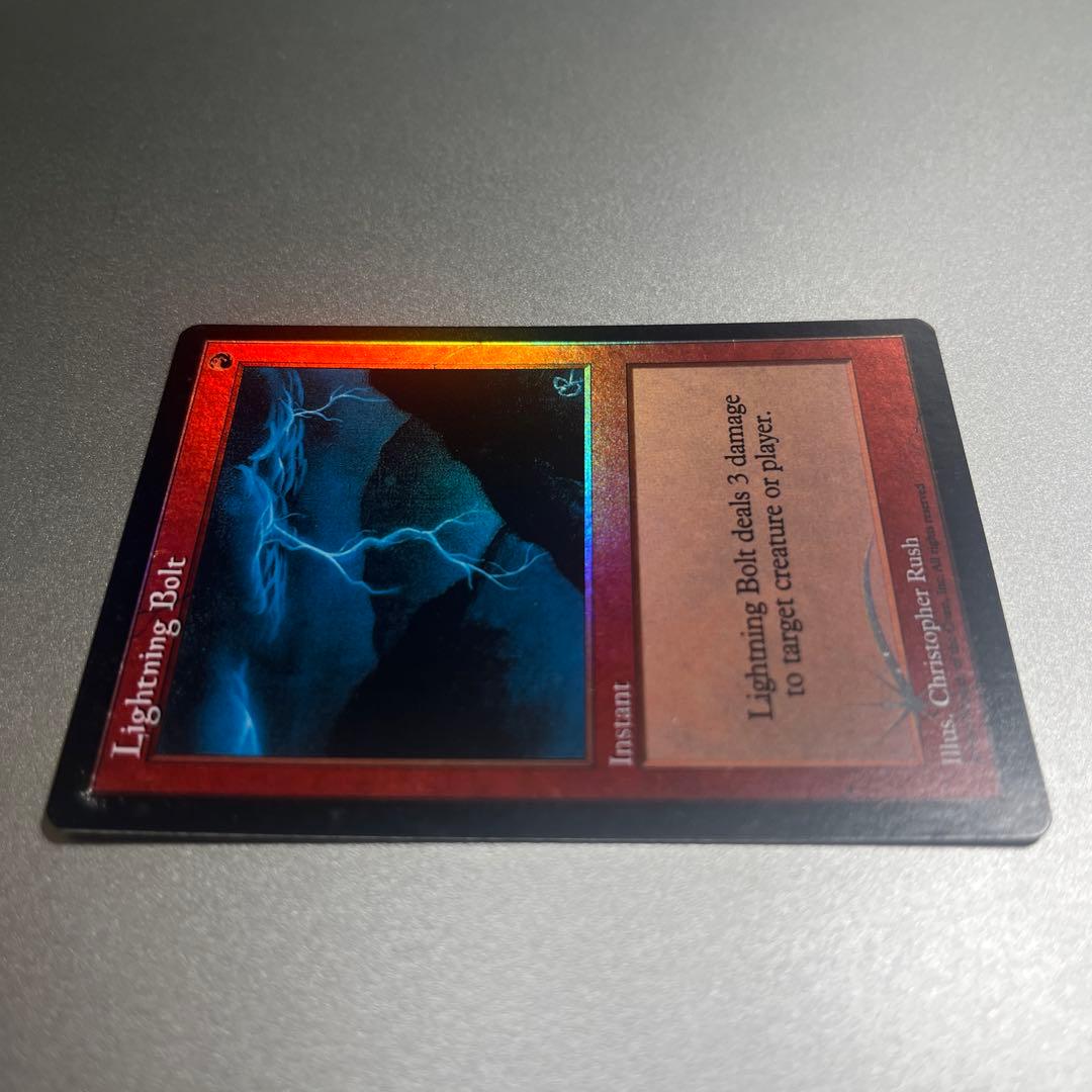 ②MTG foil 《稲妻/Lightning Bolt》(ジャッジ褒賞)旧枠