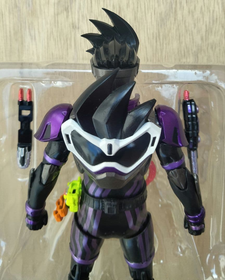 S.H.Figuarts 仮面ライダーゲンム シャカリキスポーツ付き限定版