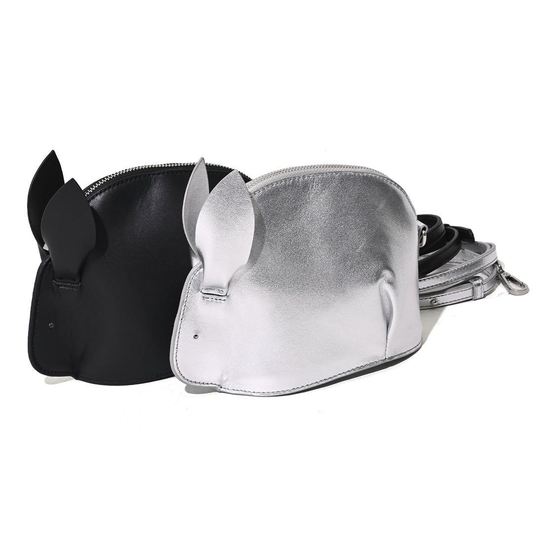 エルドット ウサギ レザー ポーチ ショルダー バッグ 黒 - メルカリ