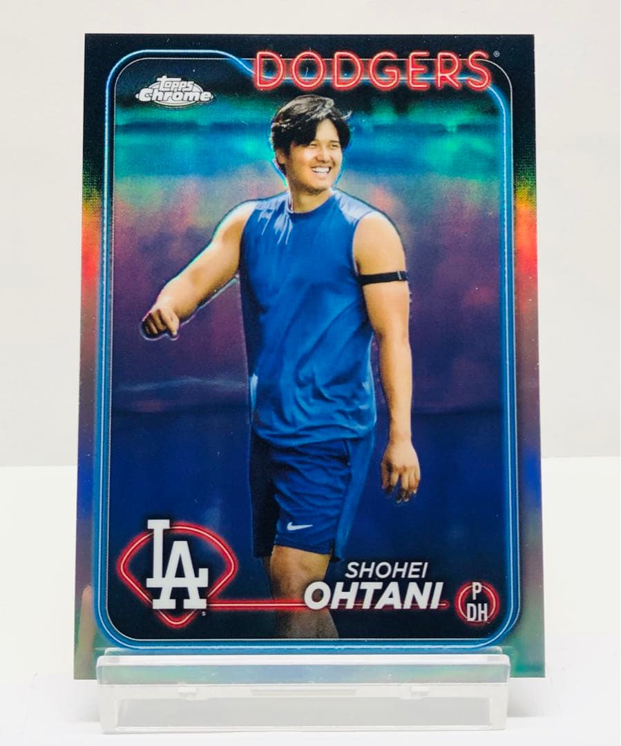 大谷翔平 2024 Topps Image Variation SP #1 2024 Topps Holiday Image Variation “Santa Hat” Shohei Ohtani (SP