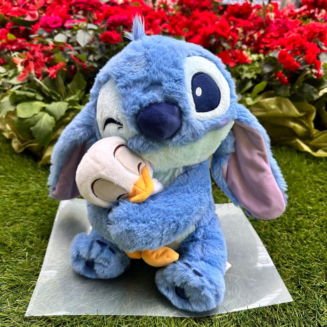 スティッチ ぬいぐるみ ディズニーストア 限定 Hug Stitch Day - メルカリ