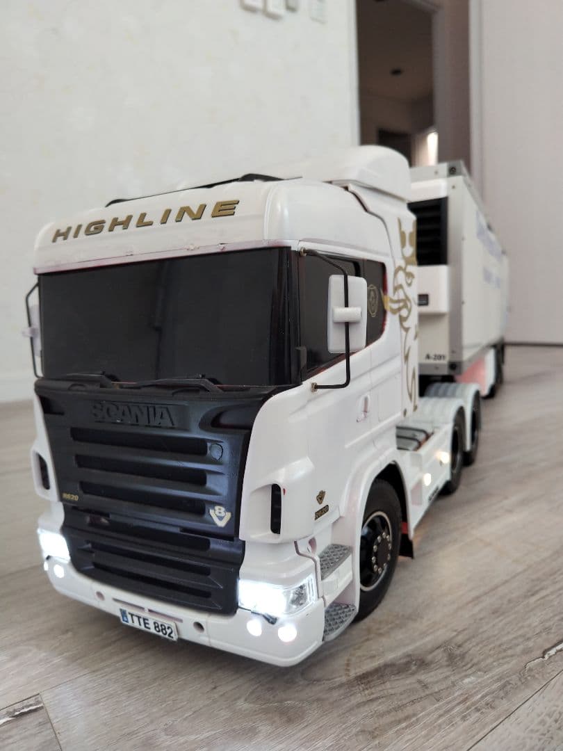 トレーラーヘッド　スカニア　R620 　6×4　ハイライン タミヤ 1/14 電動RCビッグトラックシリーズ スカニア R620 6X4 ハイ