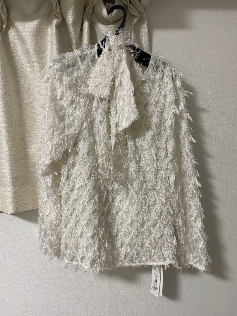 ジャガードボウタイタックスリーブブラウス フレイアイディー - メルカリ