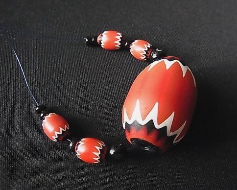 ☆X1501☆ヴェネチアン（A13）5層 芯青 ガラスビーズ レッドシェブロン