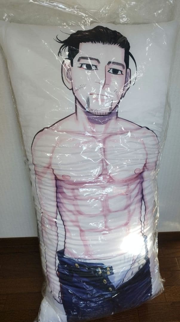 ゴールデンカムイ 尾形百之助 抱き枕 新品 - メルカリ