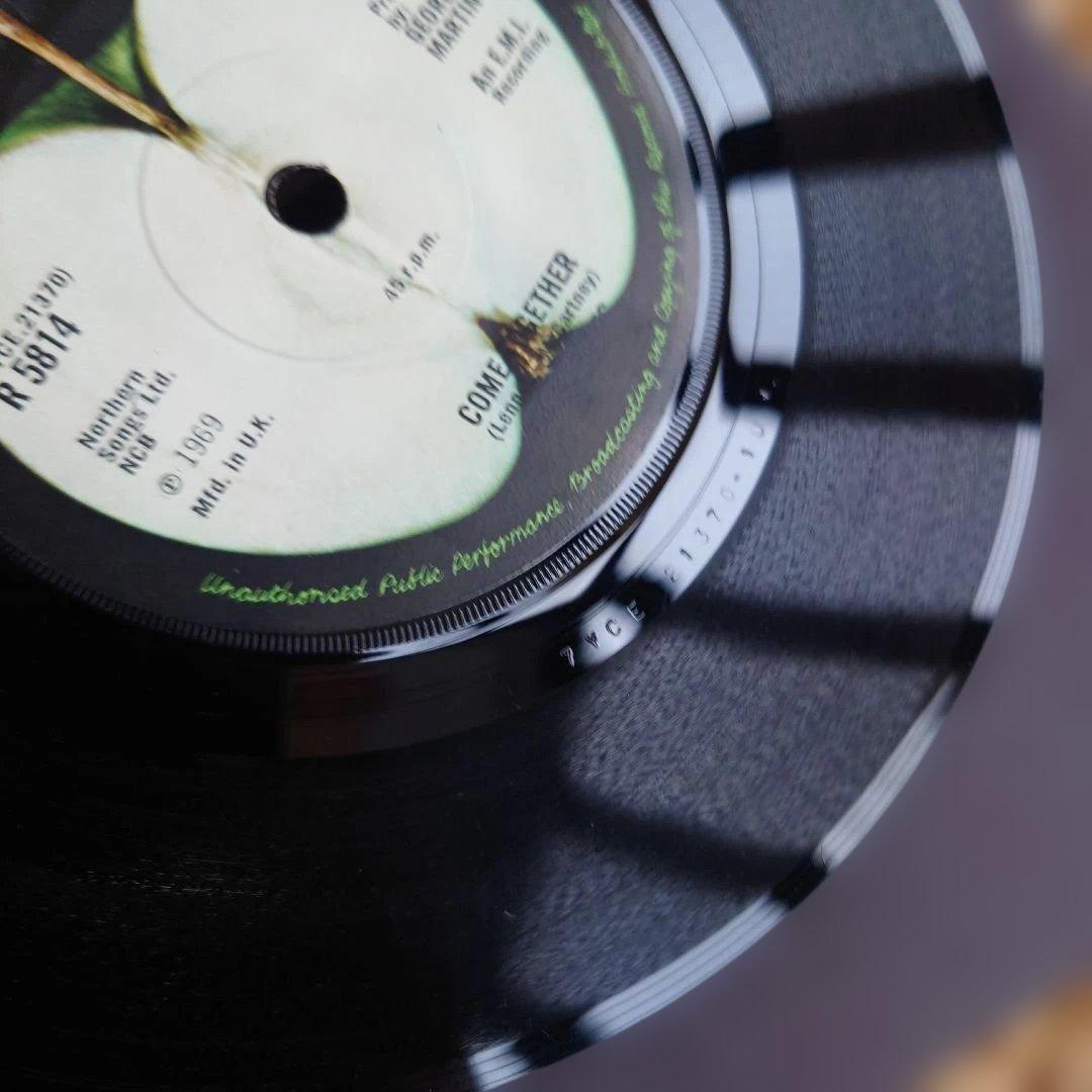 UK1stBEATLES SOMETHING / COME TOGETHER - メルカリ