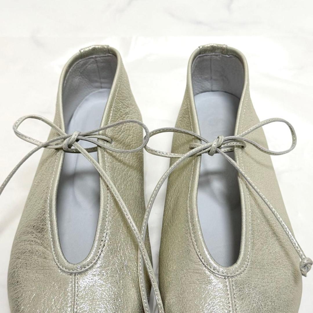 美品 SUI レースアップ バレエシューズ フラット シルバー 23 お呼ばれ