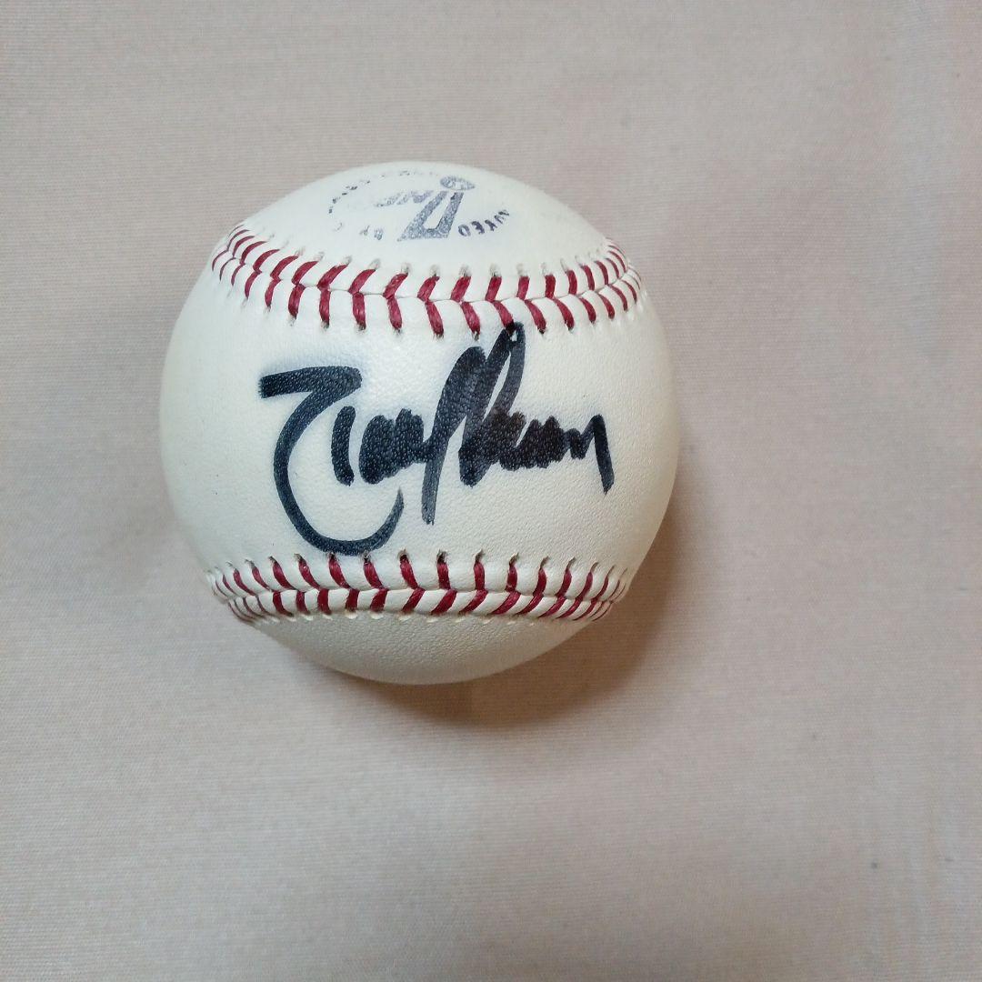 ランディジョンソン選手のサインボール - メルカリ