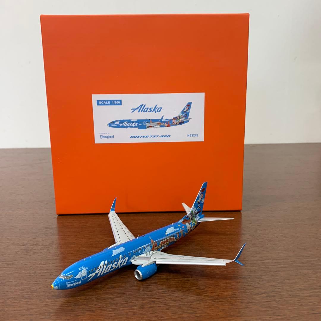 ❶　1/200　アラスカ航空 B737-800 N537AS トイストーリー塗装 アラスカ航空、トイ・ストーリーキャラクターが描かれた特別塗装機を
