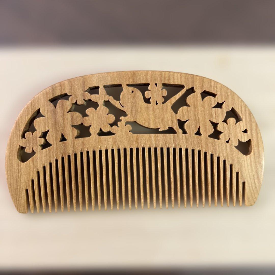 《定価¥39,500》 つげ櫛　透かし彫り　猫と花　とき櫛 さつまつげ　匠工芸