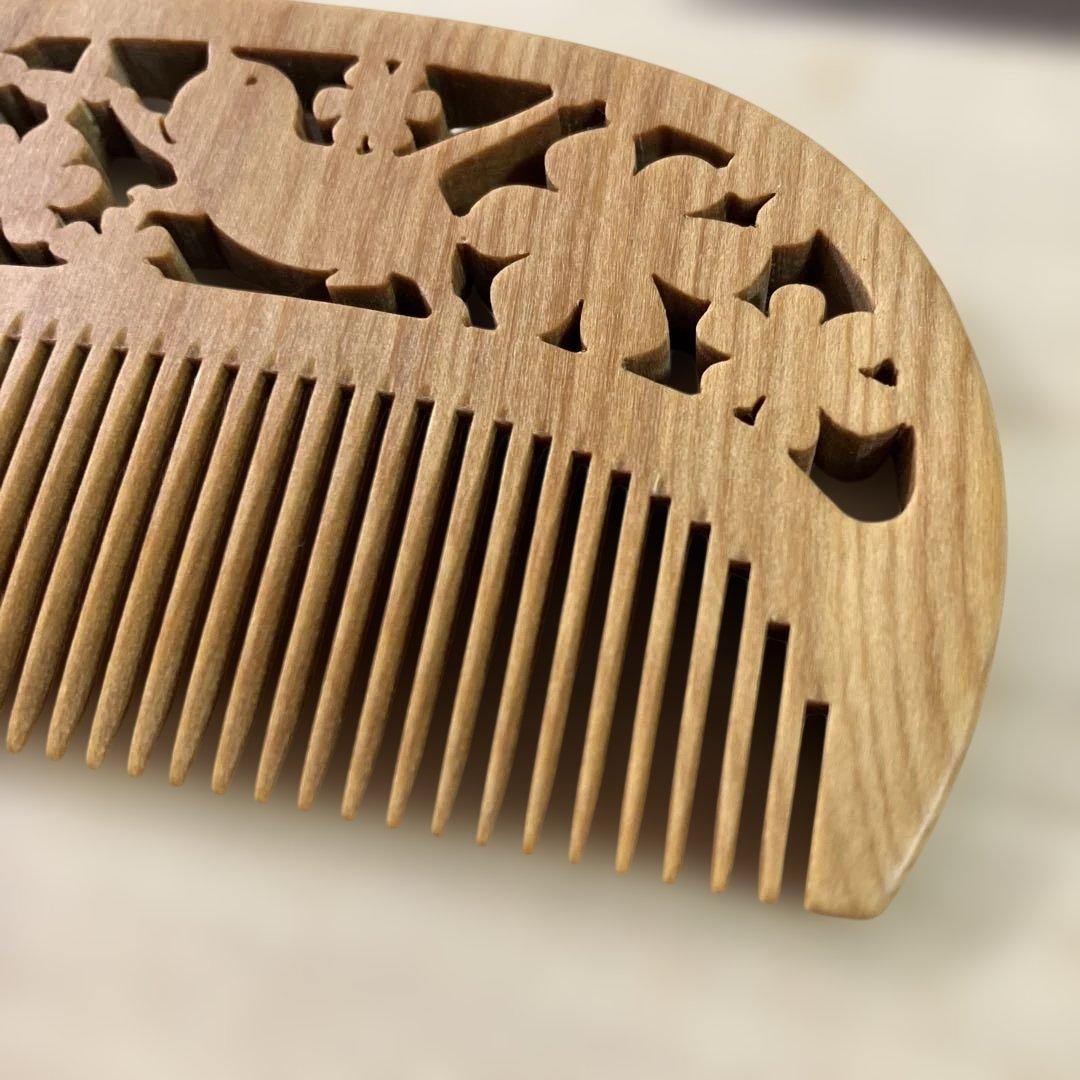 《定価¥39,500》 つげ櫛　透かし彫り　猫と花　とき櫛 さつまつげ　匠工芸