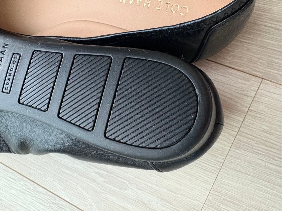COLE HAAN ブラック フラットシューズ トバボウバレエ 24.5cm