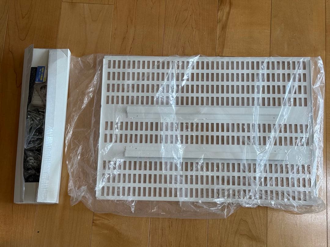 壁美人　TVセッター壁美人TI300Lサイズ ホワイト TVセッター壁美人TI300 Lサイズ / 壁美人.net ホッチキスで壁収納を