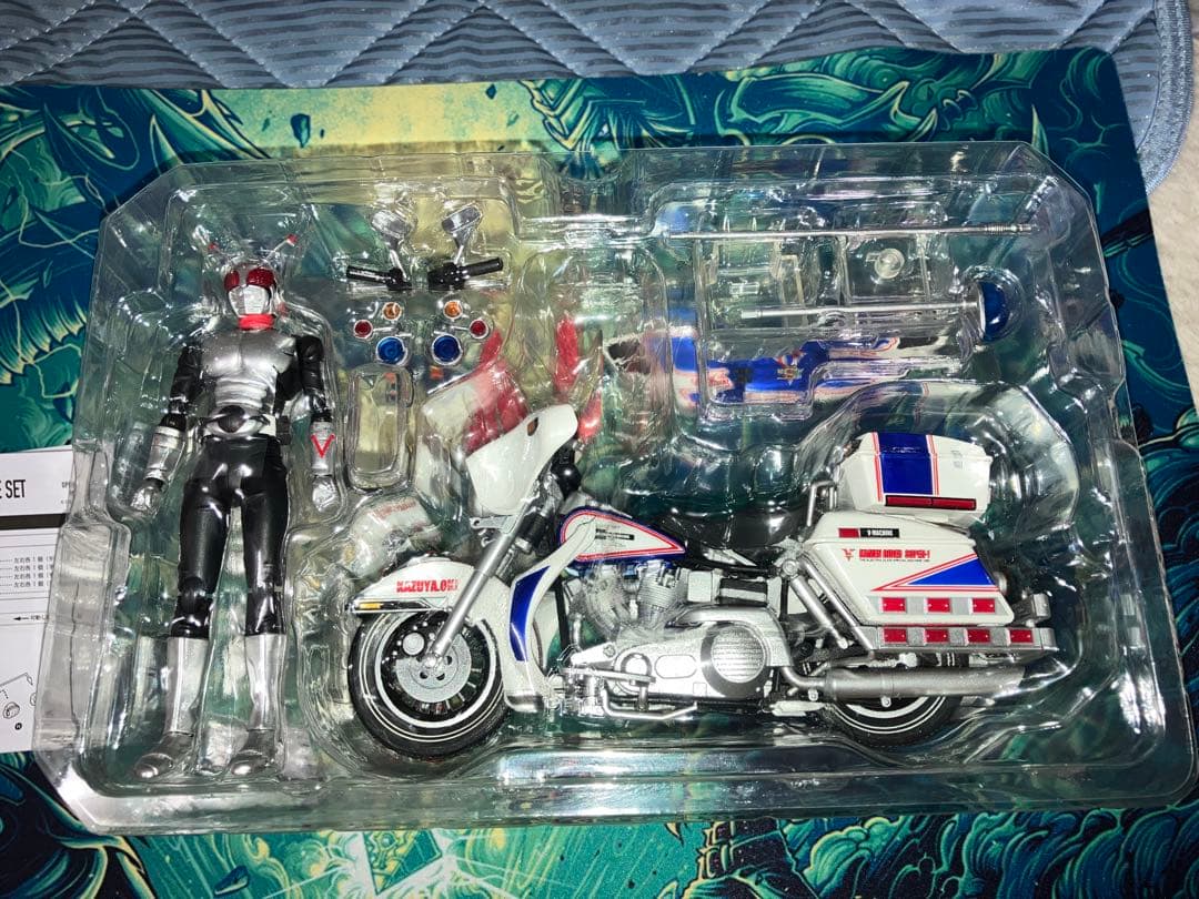 本日限定価格】S.H.Figuarts仮面ライダースーパー1＆Vマシーンセット
