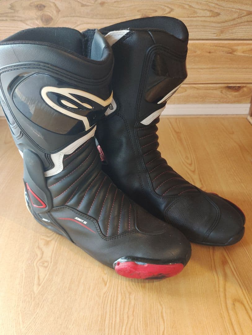 アルパインスターズ　レーシングブーツ＆グローブセット アルパインスターズ、4輪用「レーシングスーツ＆シューズ＆グローブ