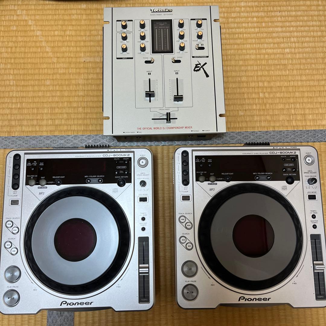 Pioneer CDJ-800MK2 2台とTechnicsミキサーのセット Pioneer CDJ-800MK2 2台とTechnicsミキサーのセット Pioneer CDJ